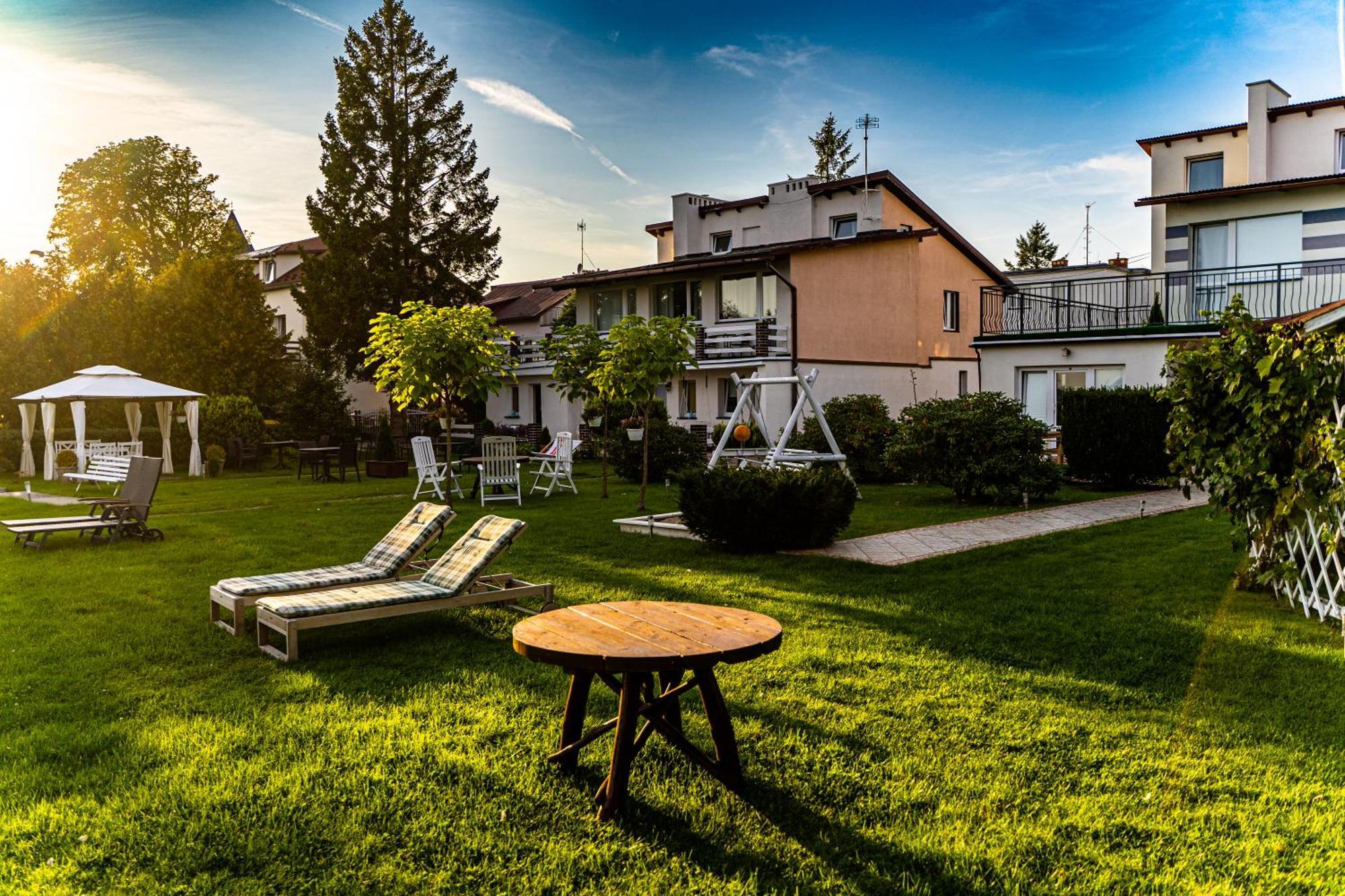 Hotel Avista Mielno Unieście Exterior foto