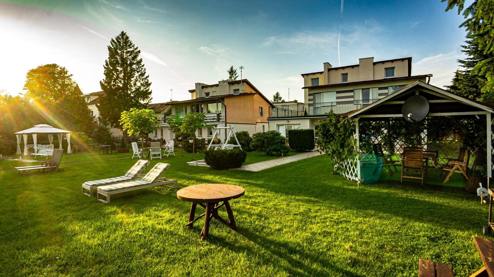 Hotel Avista Mielno Unieście Exterior foto